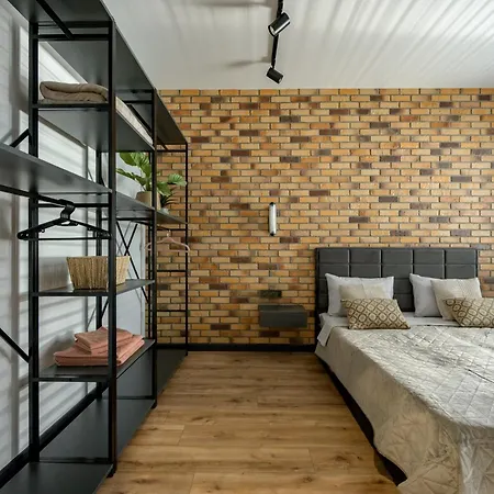 жк атмосфера 1-к в стилі лофт з новим ремонтом Fainorent Apartment