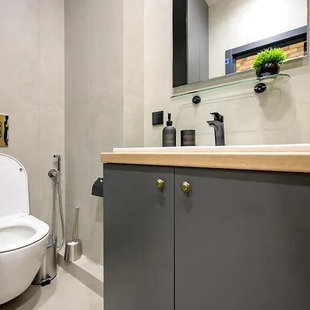 жк атмосфера 1-к в стилі лофт з новим ремонтом Fainorent Apartment Odesa